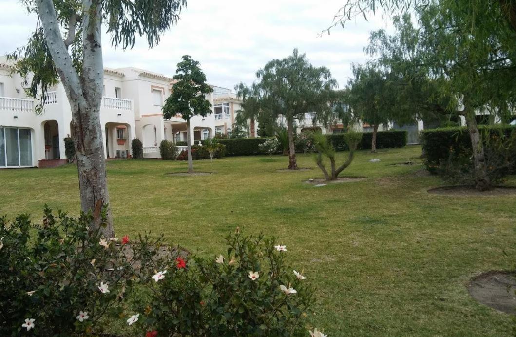 Apartamento En Torrox: 2 Dormitorio Wifi Y Piscina Esterno foto